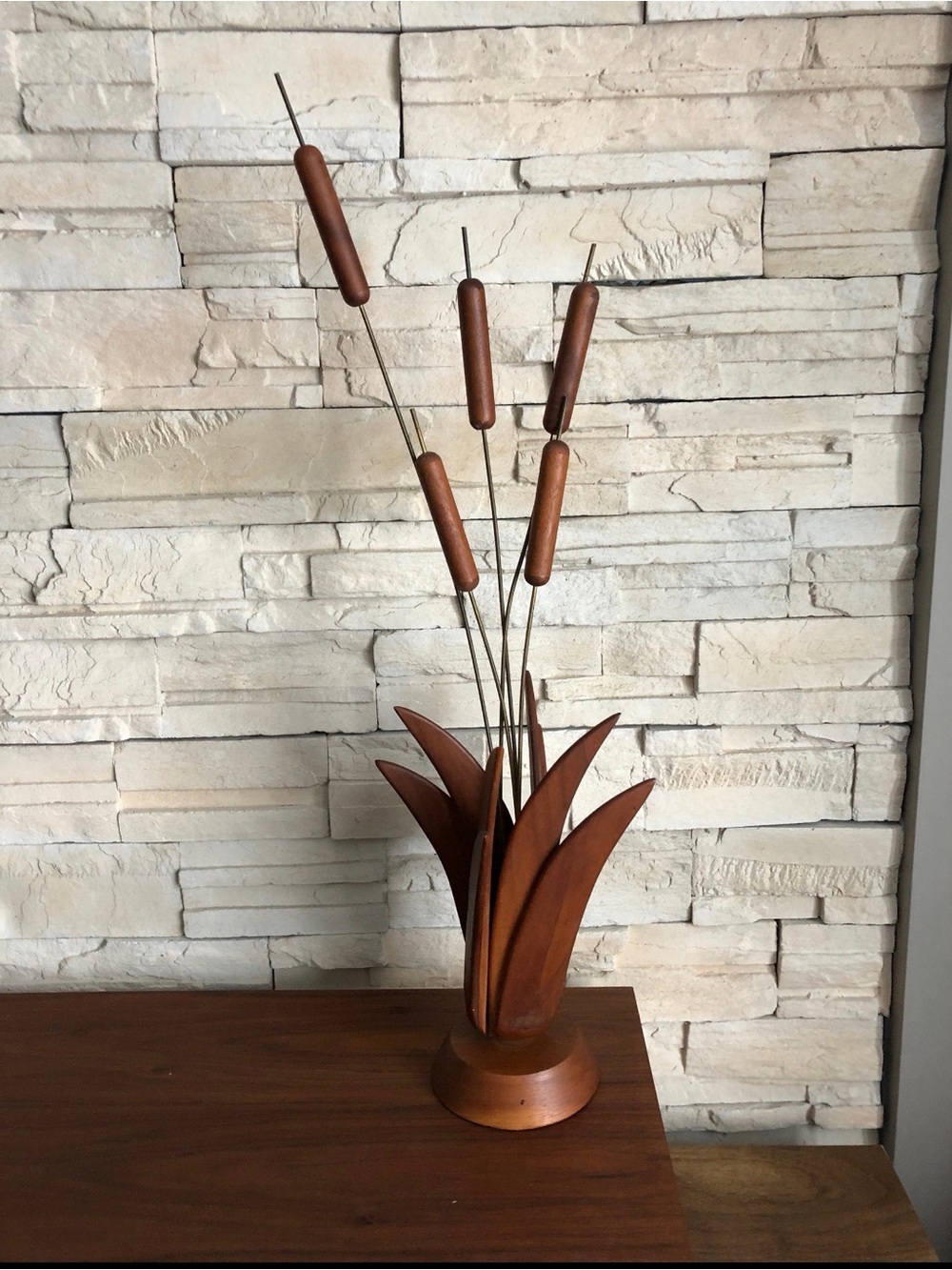 Stunning Rare Mid Century Modern Teak and Brass Cattail Sculpture - Picture 4 of 6